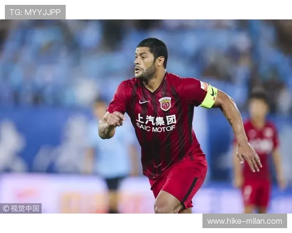 足球球星名片背后的传奇故事与成就展现